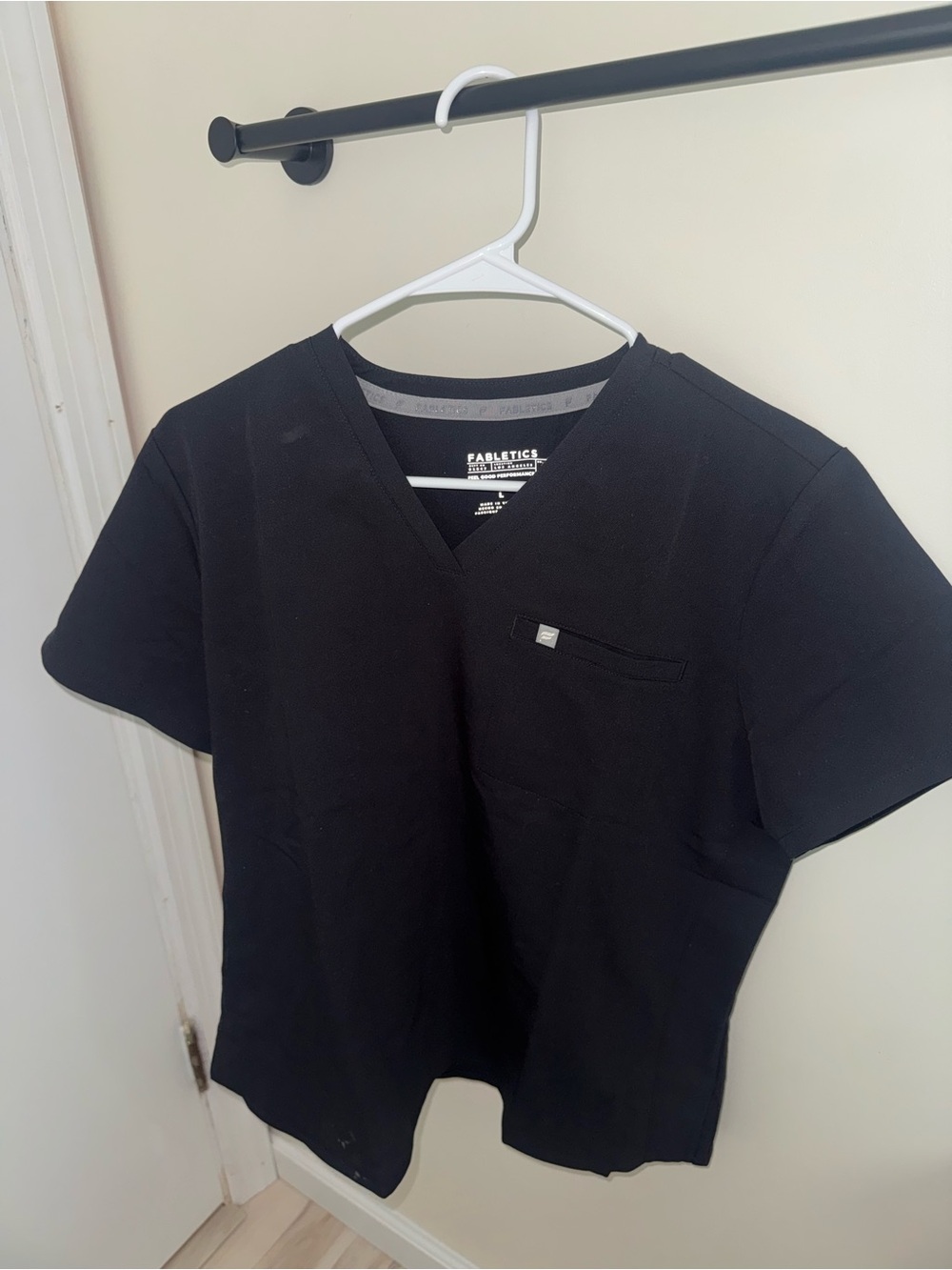 Fabletics V-Neck Short Sleeve Scrub Top & Jogger Set